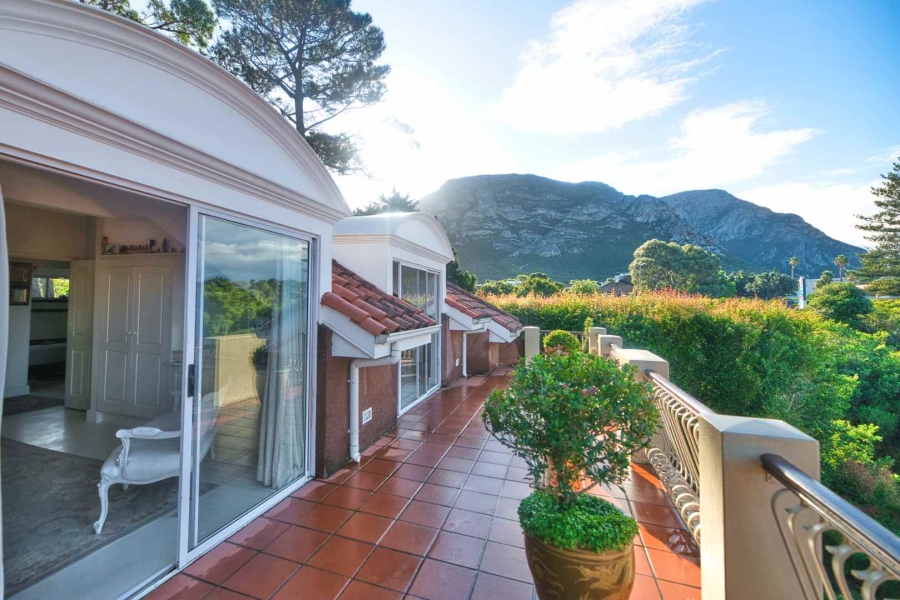 4 Bedroom Property for Sale in Kwaaiwater Western Cape